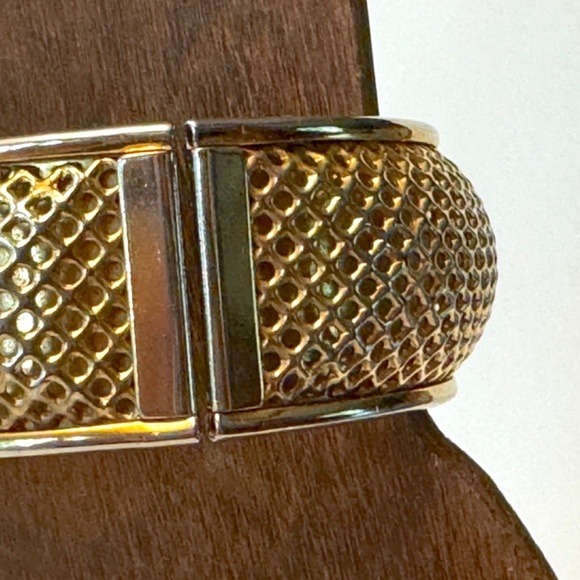 Mesh Bangle, Sarah Coventry Hinged Bracelet - Picture 5 of 9